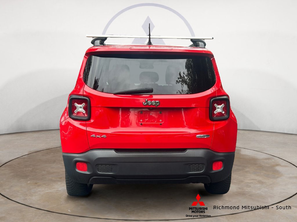 Used 2017 Jeep Renegade Latitude AWD/4WD image 3