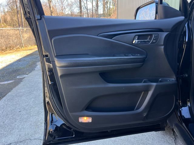 Used 2016 Honda Pilot Touring image 10