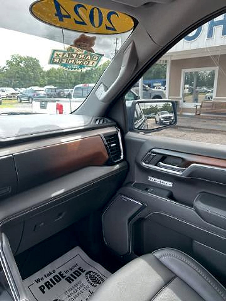 Used 2024 GMC Sierra 1500 Denali w/ Technology Package image 25