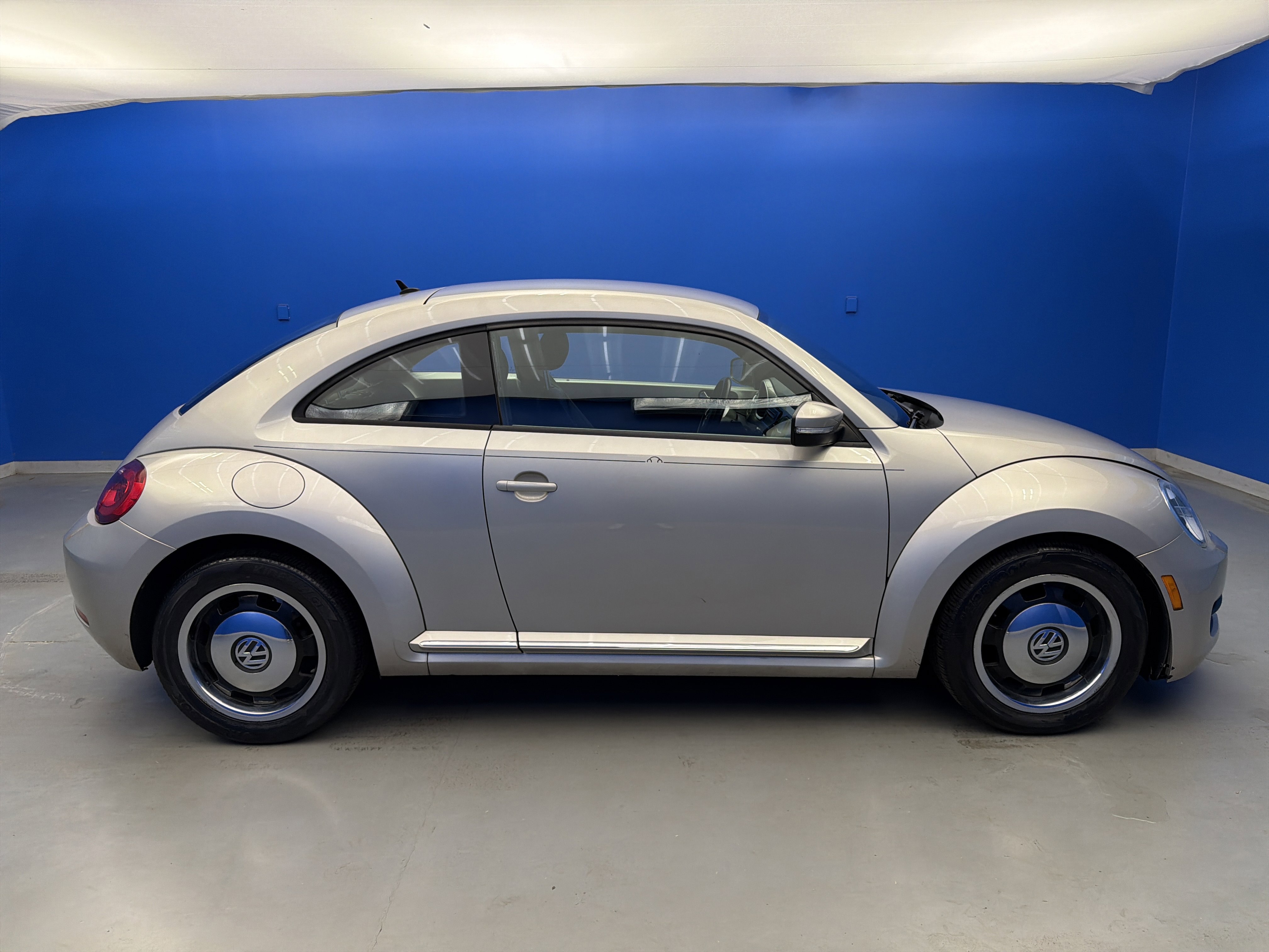 Used 2013 Volkswagen Beetle 2.5 image 8