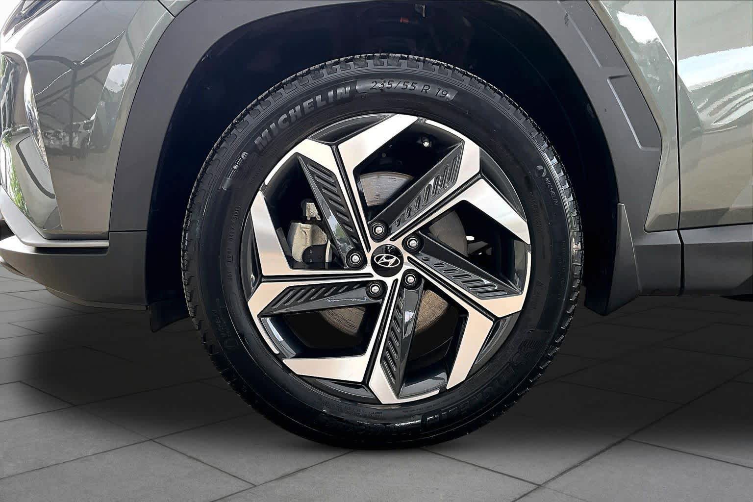 Used 2022 Hyundai Tucson SEL w/ Convenience + Premium Package AWD/4WD image 11