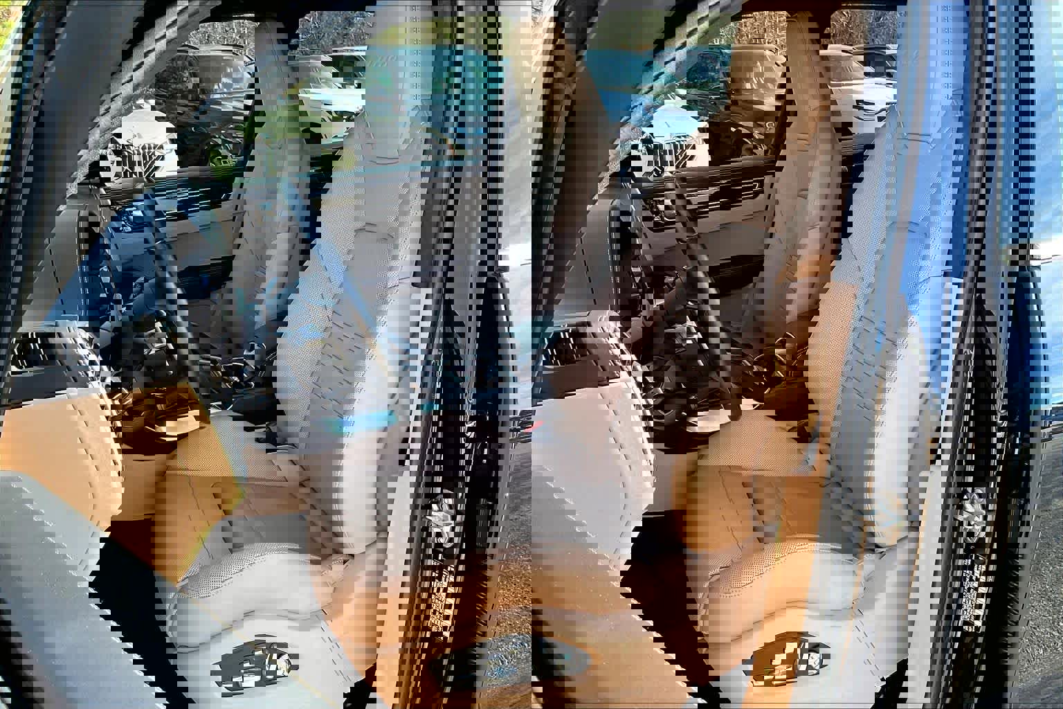 Used 2020 Porsche Cayenne Turbo image 7