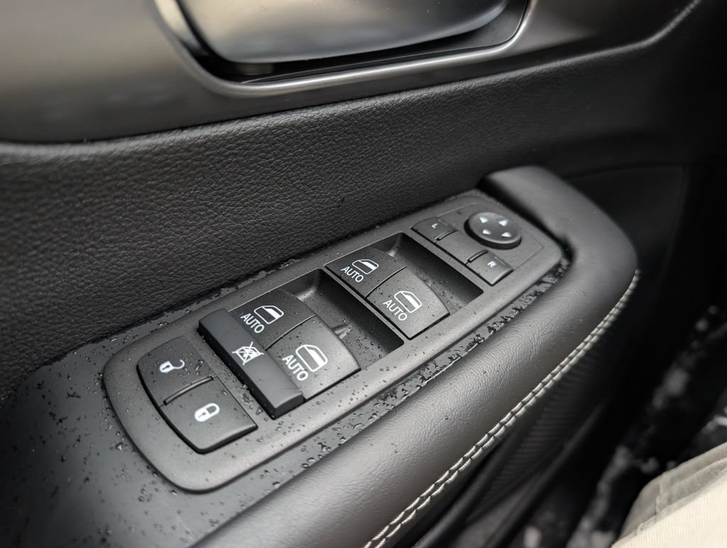 New 2026 Chrysler Pacifica Select w/ S Appearance Package FWD image 42