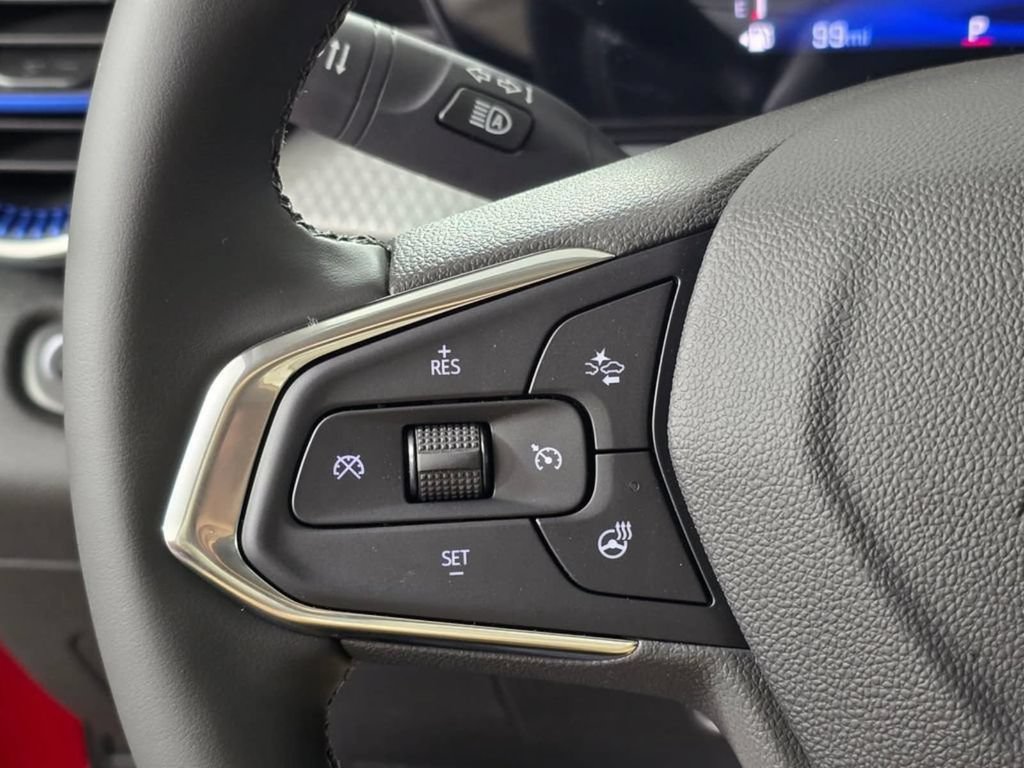 New 2026 Chevrolet Trax LT w/ Driver Confidence Package FWD image 32