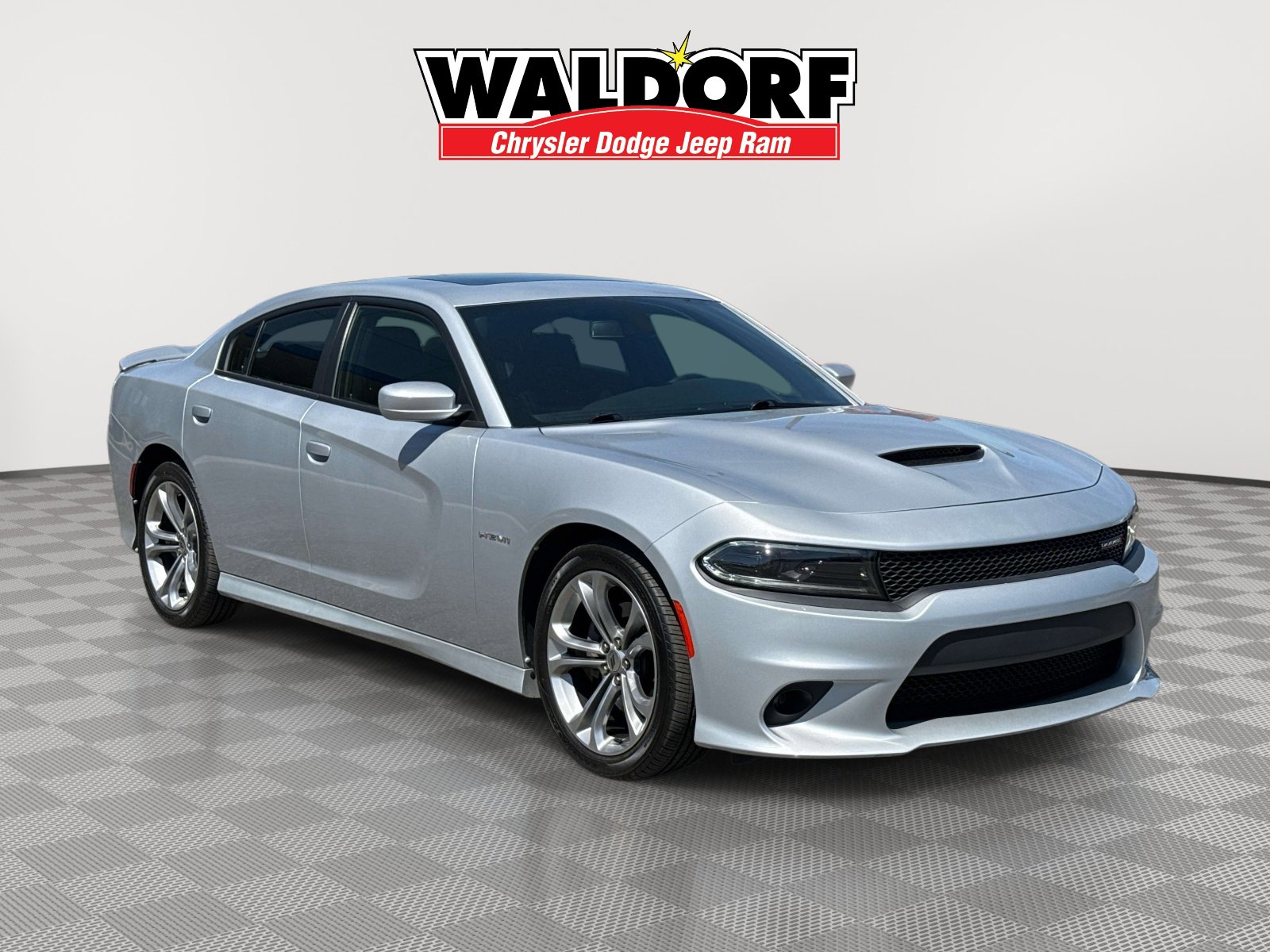 Used 2020 Dodge Charger R/T RWD image 1