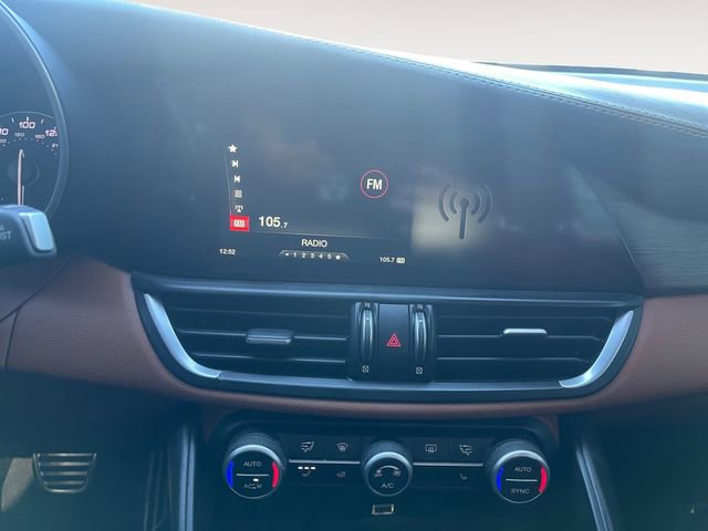 Used 2018 Alfa Romeo Giulia Ti w/ Quick Order Package 22X Lusso image 19