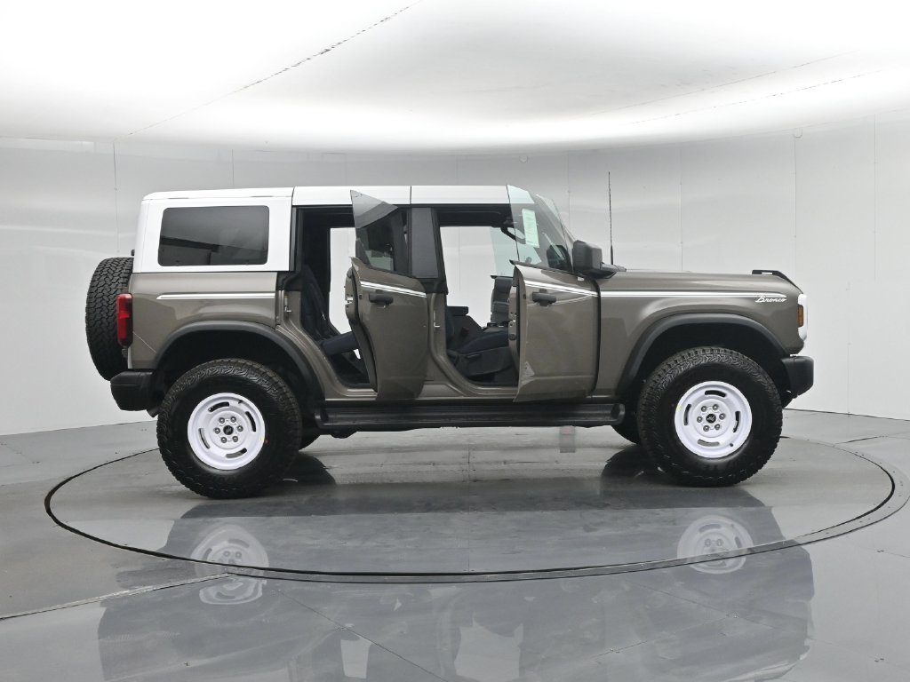 New 2026 Ford Bronco Heritage Edition AWD/4WD image 4