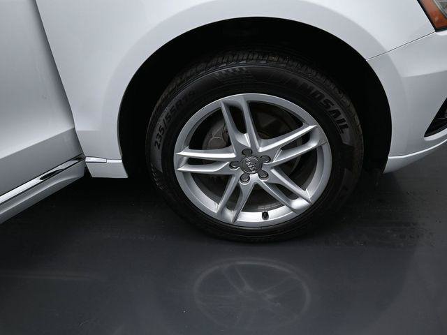 Used 2016 Audi Q5 2.0T Premium Plus w/ Technology Package AWD/4WD image 39
