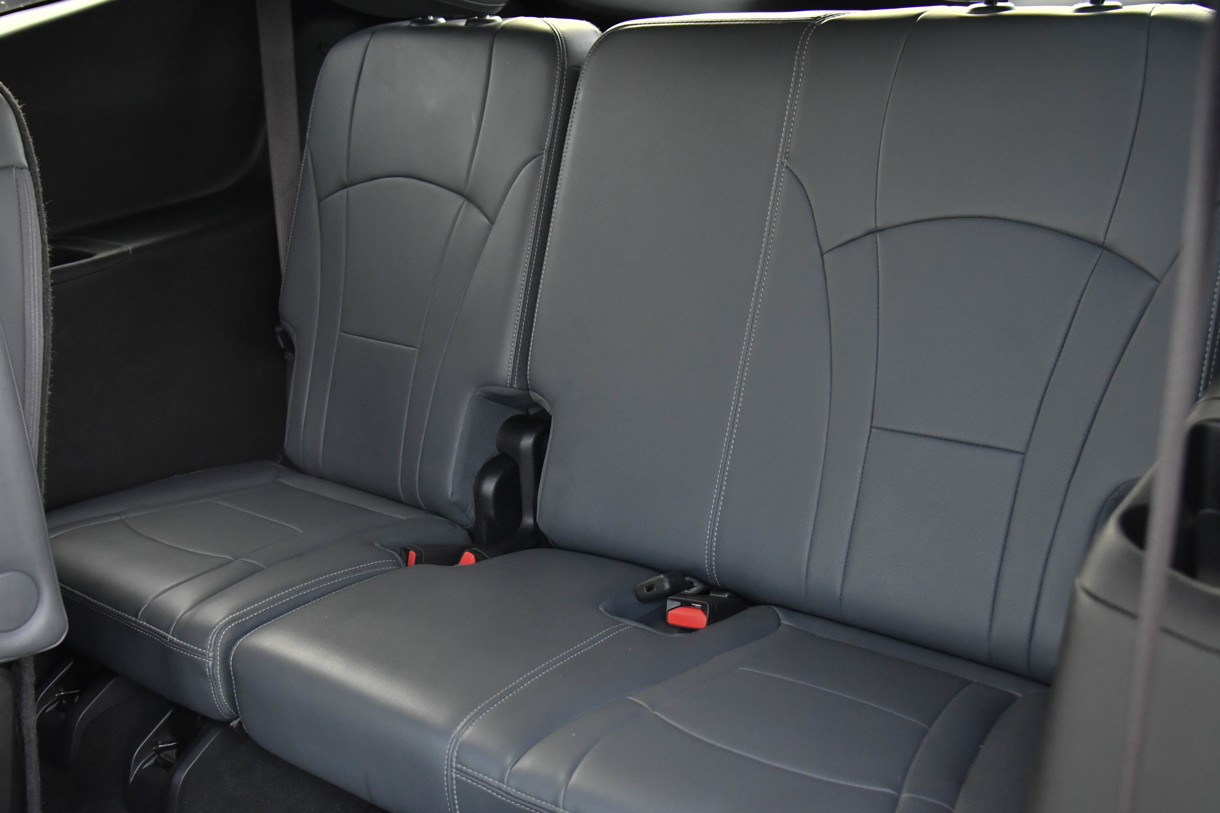 Used 2024 Buick Enclave Premium image 40