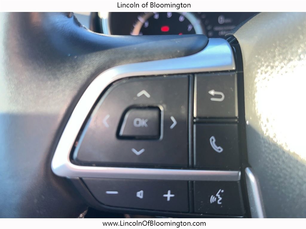 Used 2022 Toyota Highlander XLE image 37