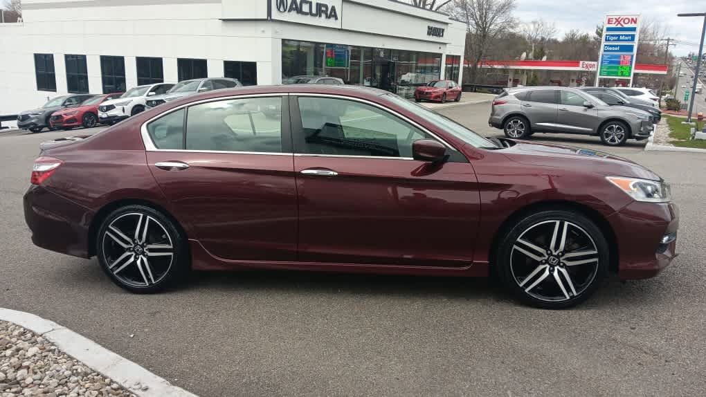 Used 2016 Honda Accord Sport image 7