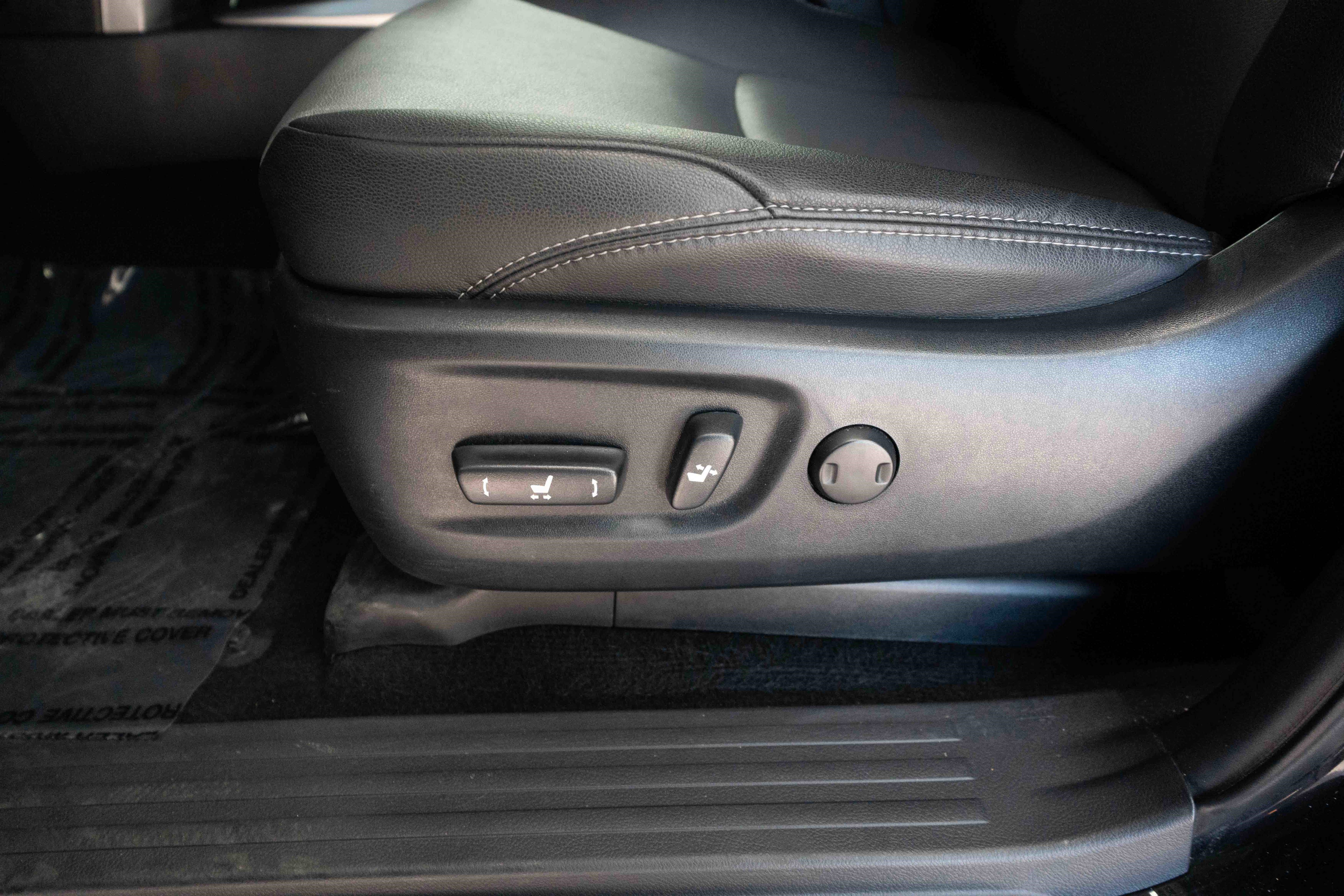 Used 2024 Toyota 4Runner SR5 Premium image 12