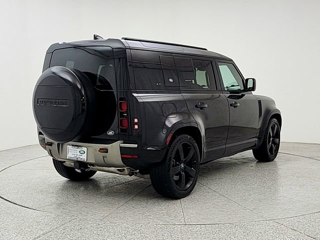 Certified 2023 Land Rover Defender 110 X-Dynamic SE image 5