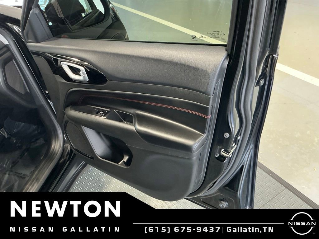 Used 2022 Jeep Compass Trailhawk w/ Trailhawk Convenience Group AWD/4WD image 42