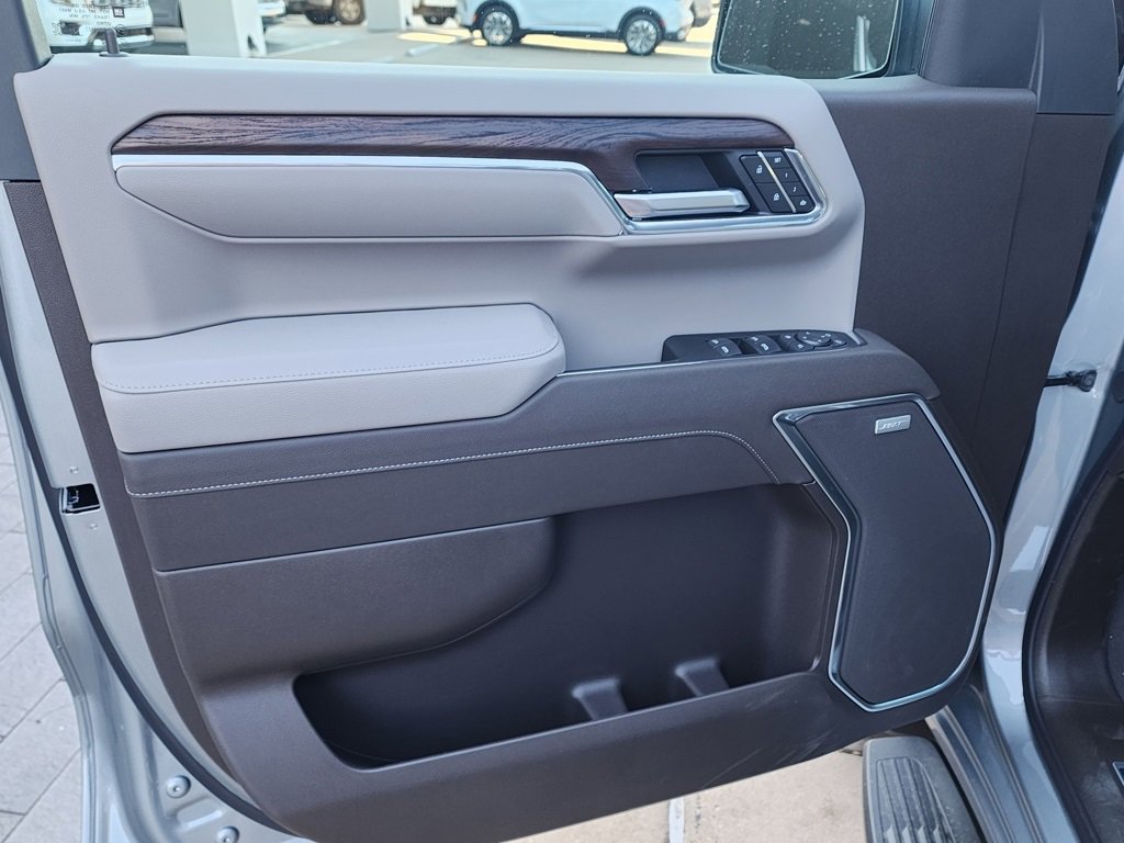 New 2026 GMC Sierra 1500 SLT w/ SLT Premium Plus Package image 14