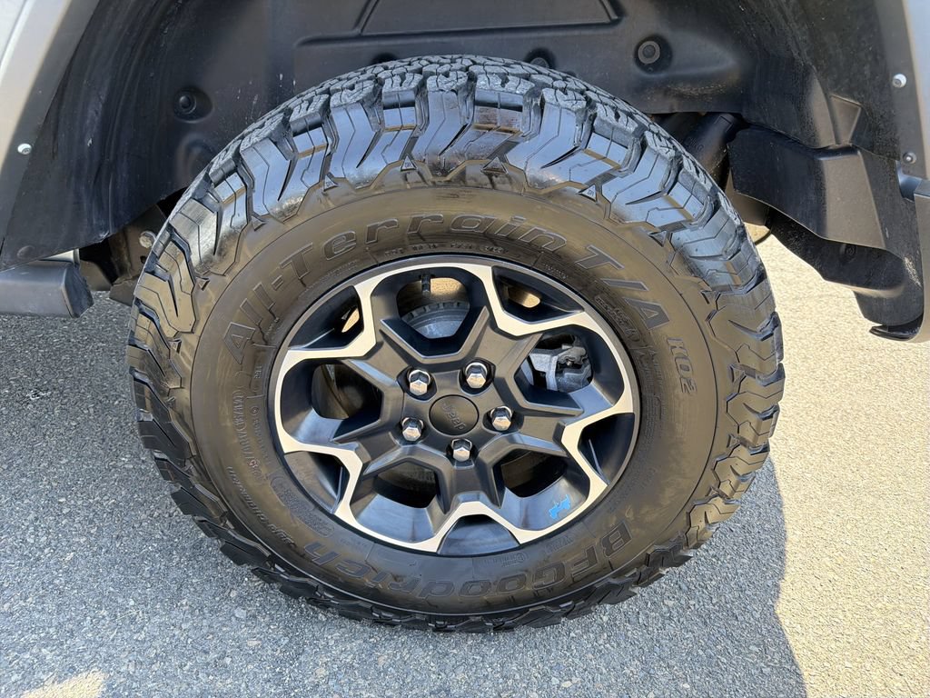 Used 2023 Jeep Wrangler Unlimited Rubicon 4xe w/ Cold Weather Group AWD/4WD image 33