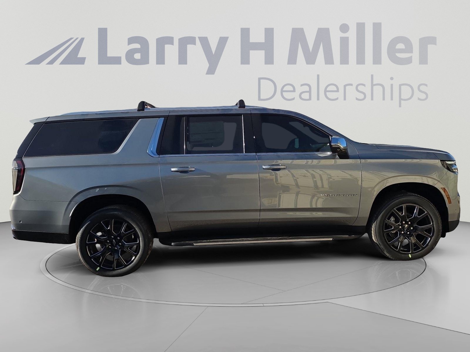 New 2026 Chevrolet Suburban Premier w/ Sun And Tow Package AWD/4WD image 6