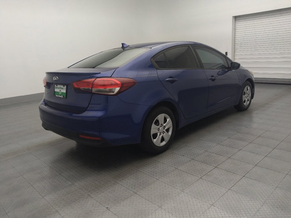 Used 2017 Kia Forte LX image 10