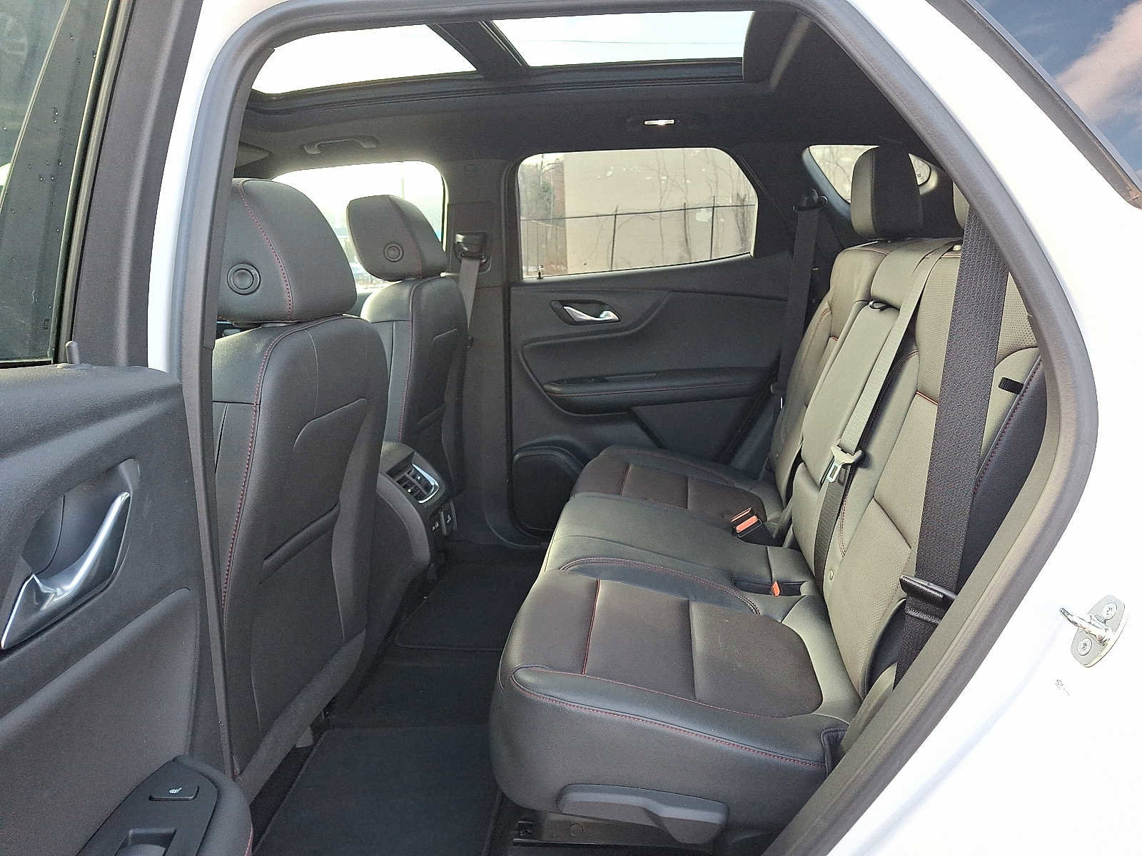 Certified 2023 Chevrolet Blazer RS w/ Driver Confidence II Package image 10