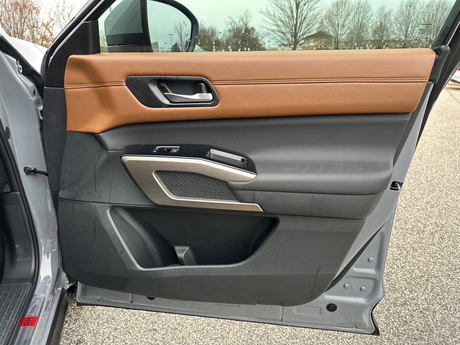 New 2025 Nissan Pathfinder Platinum w/ Lighting Package (N92) image 14