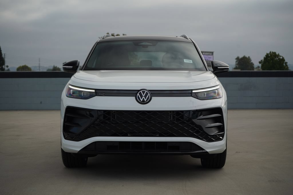 New 2026 Volkswagen Tiguan SE R-Line FWD image 5
