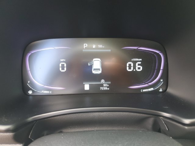Used 2025 Kia Soul LX w/ LX Technology Package FWD image 18