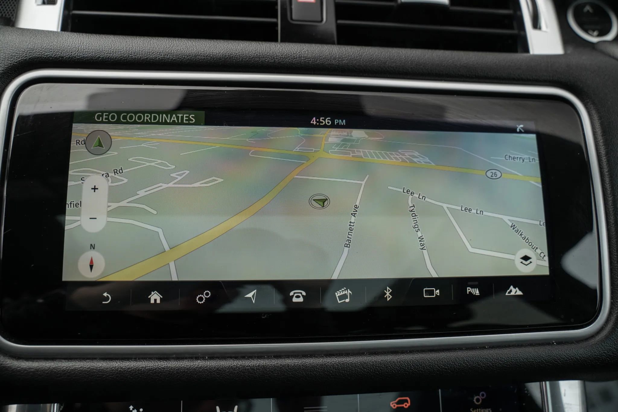 Used 2018 Land Rover Range Rover Sport SE image 24