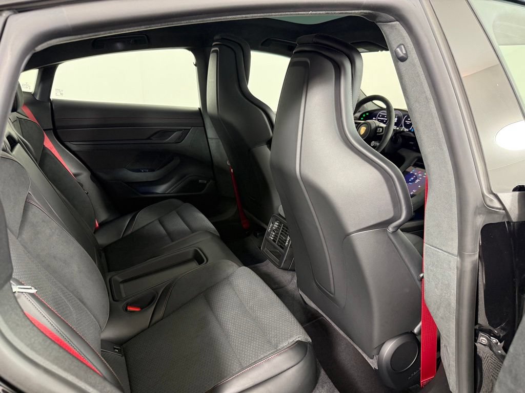 New 2026 Porsche Taycan GTS AWD/4WD image 17