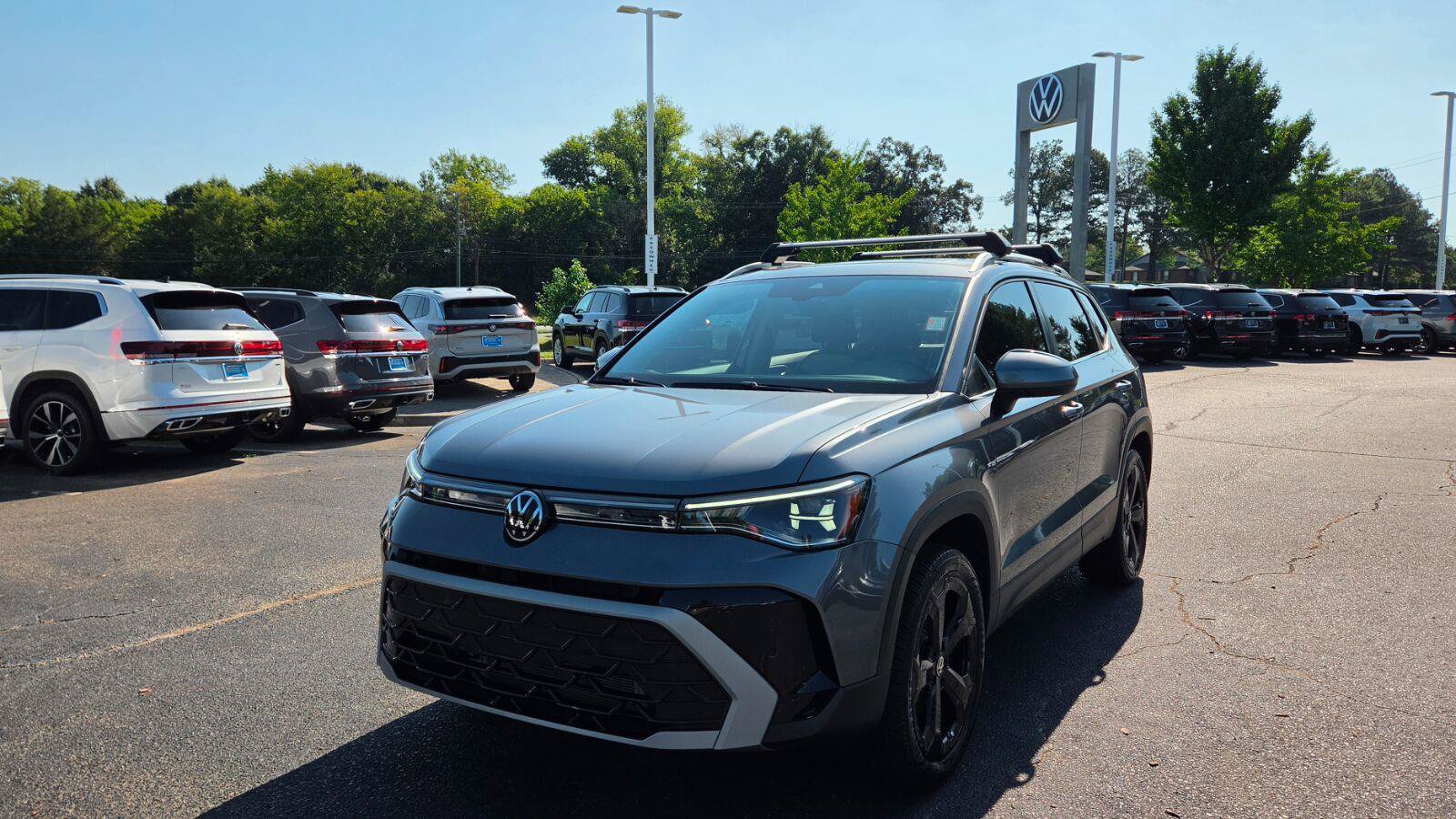 Certified 2025 Volkswagen Taos SEL w/ Black Wheel Plus Package AWD/4WD image 7