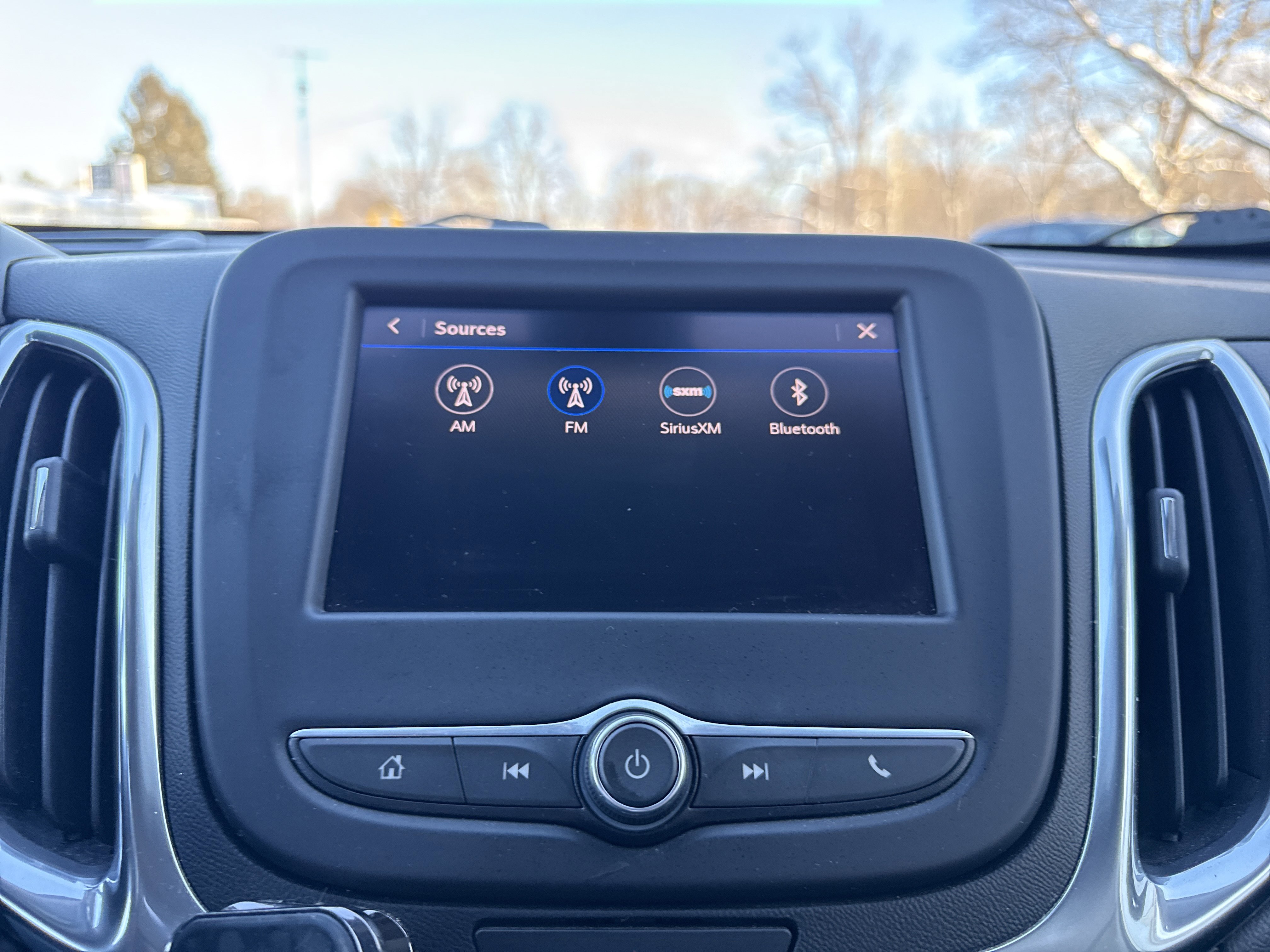 Used 2020 Chevrolet Equinox LT image 14