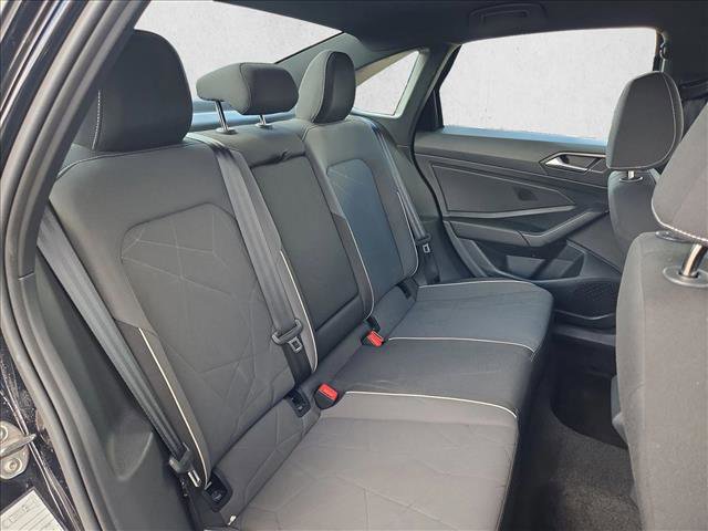 Used 2025 Volkswagen Jetta Sport image 18