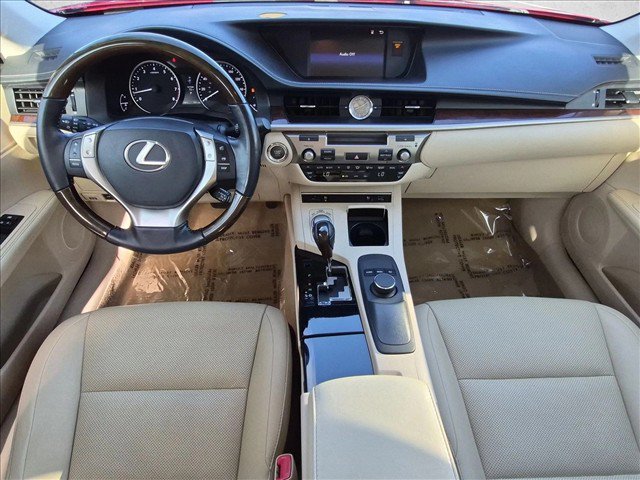 Used 2015 Lexus ES 350 w/ Premium Package FWD image 18