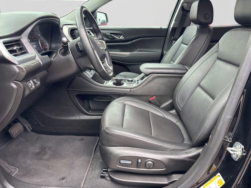 Used 2023 GMC Acadia SLT image 9