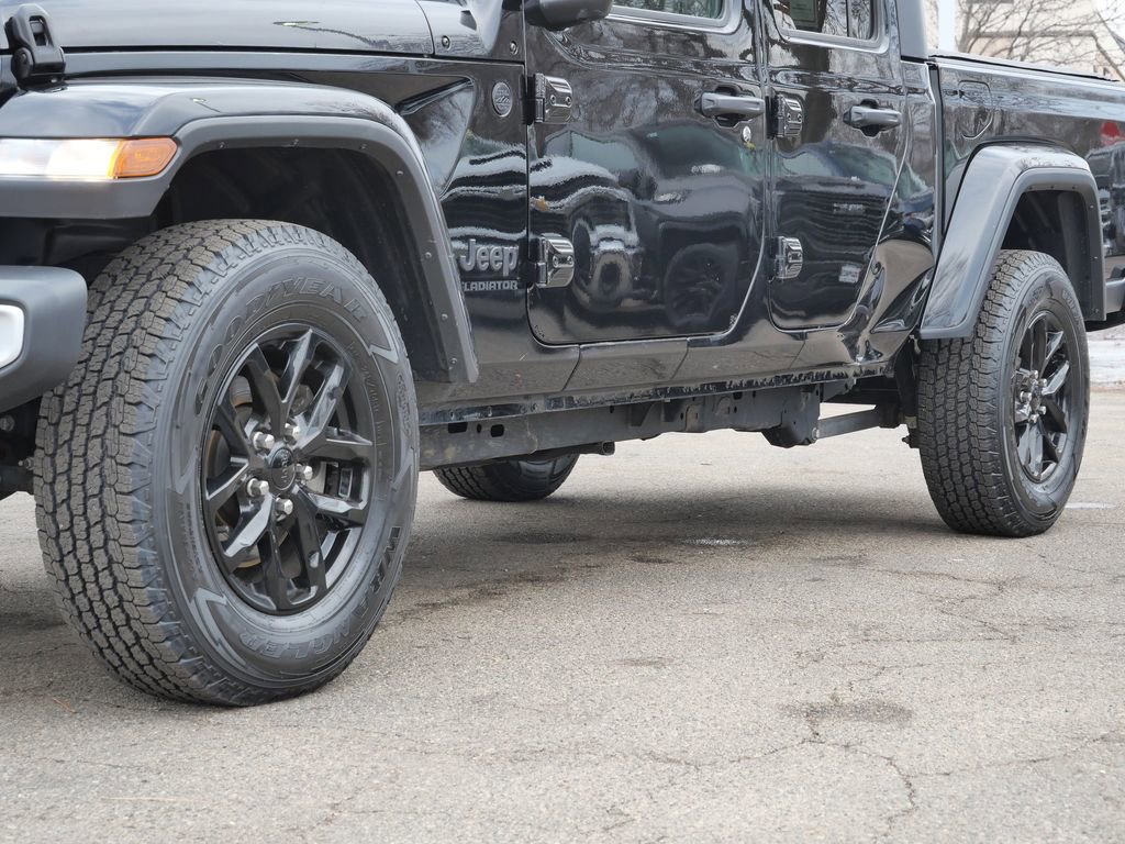 Used 2021 Jeep Gladiator Sport image 4