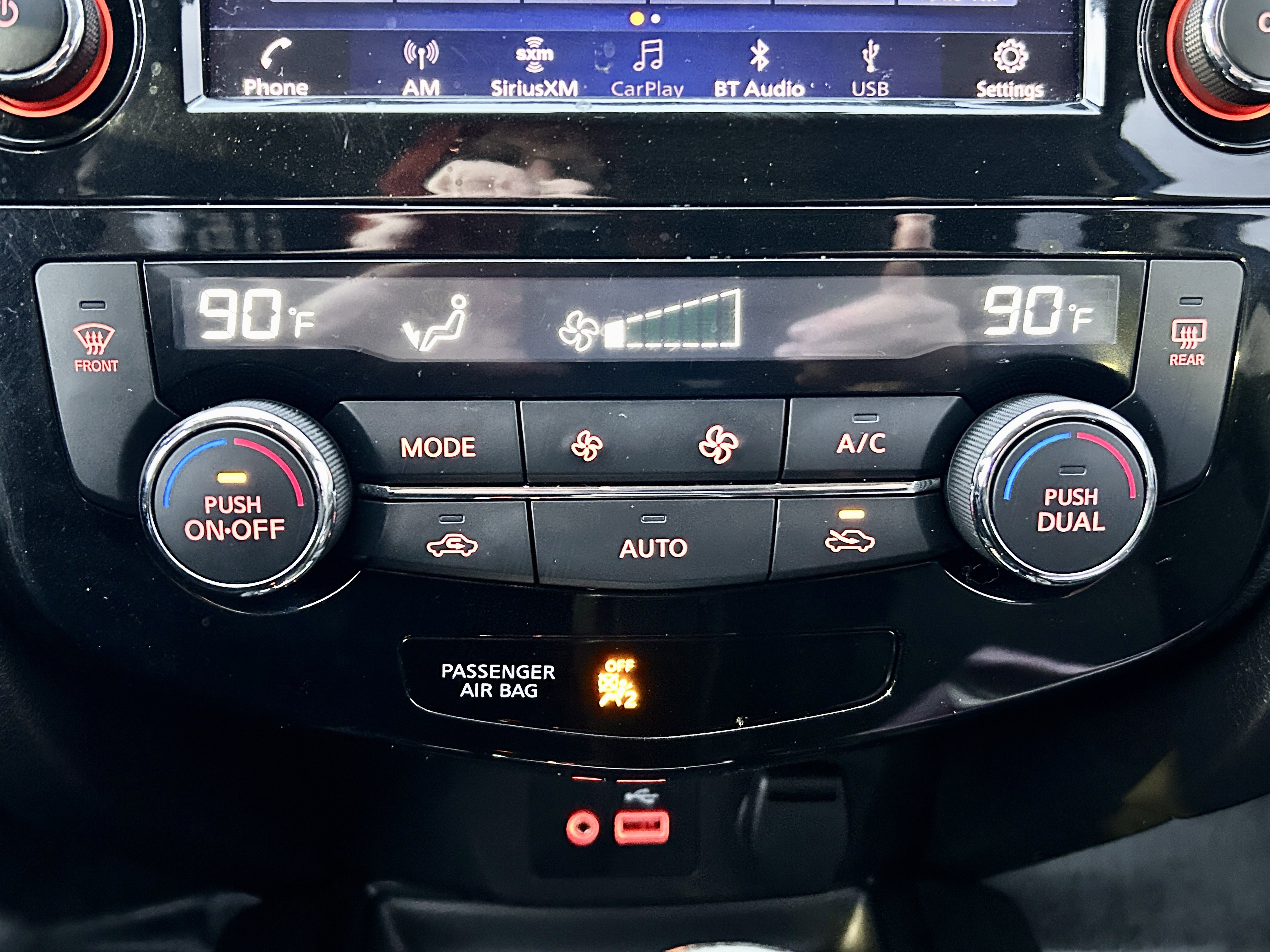 Used 2020 Nissan Rogue SV image 30