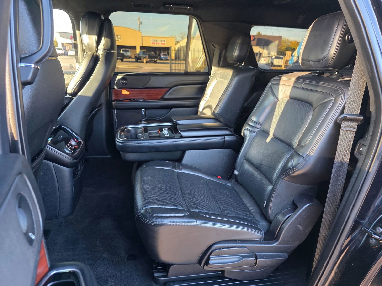 Used 2020 Lincoln Navigator L Reserve image 12