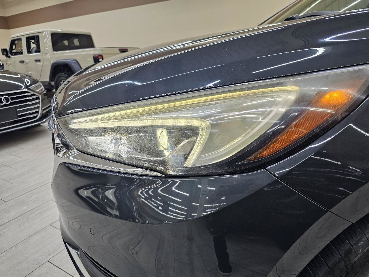Used 2018 Buick Enclave Premium w/ Experience Buick Package FWD image 10