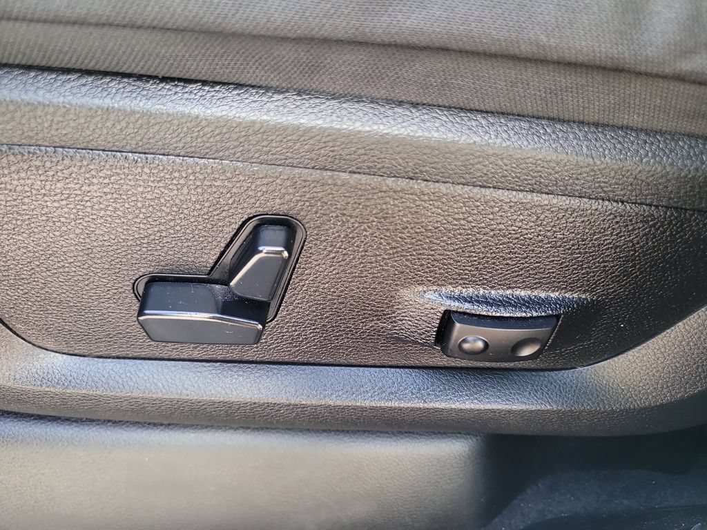 Certified 2024 RAM 2500 Big Horn AWD/4WD image 21