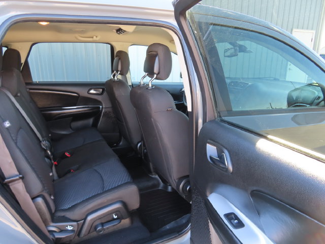 Used 2019 Dodge Journey SE FWD image 26