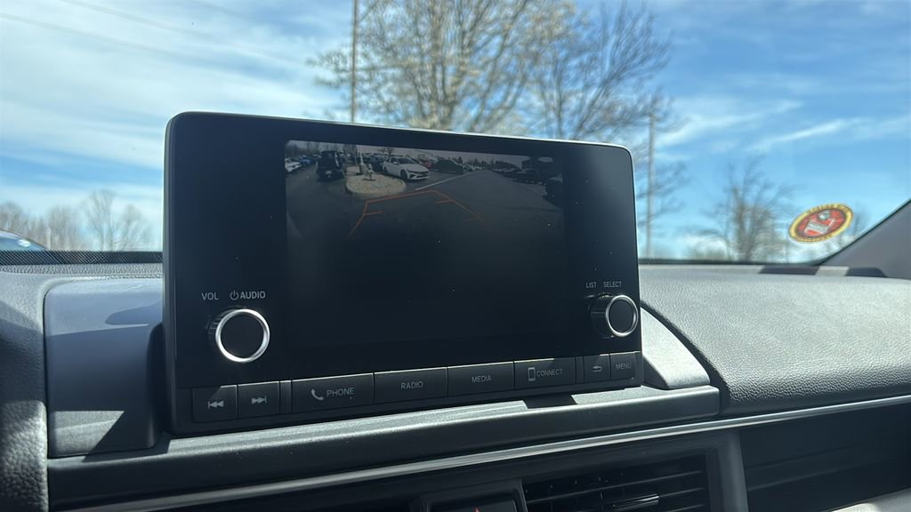 Used 2023 Honda Pilot LX image 22