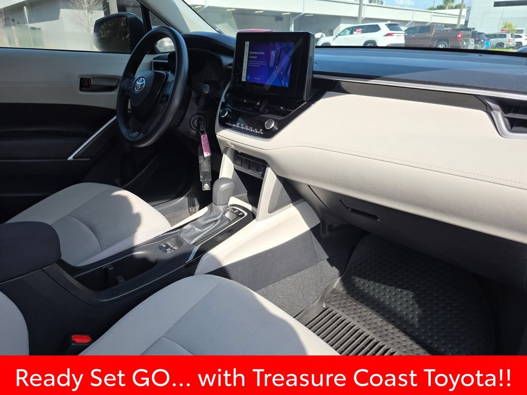 Certified 2025 Toyota Corolla Cross L FWD image 14