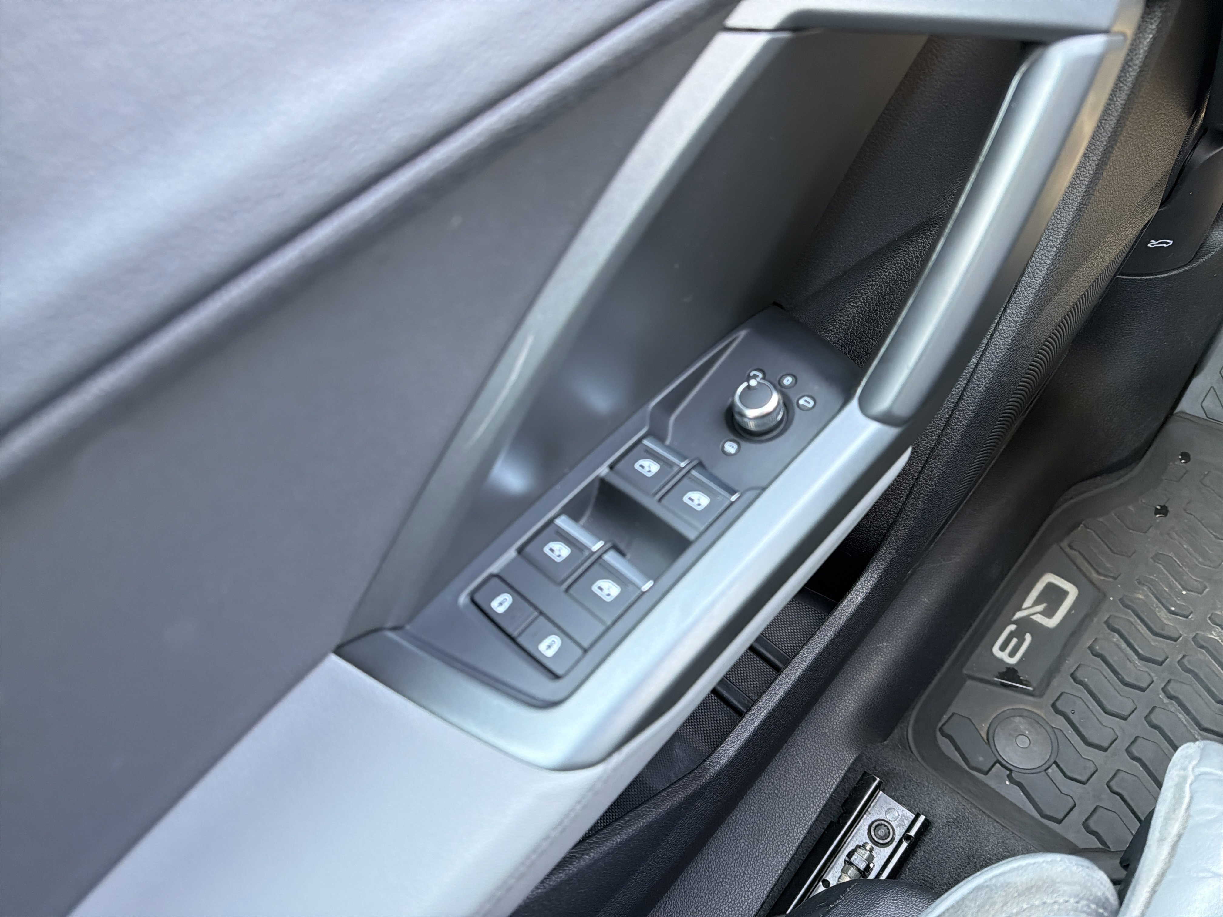 Used 2020 Audi Q3 2.0T Premium Plus w/ Premium Plus Package image 15