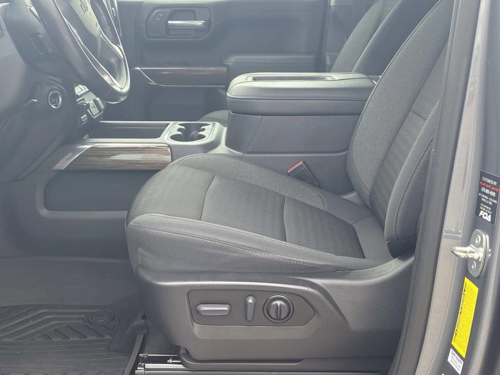 Used 2021 Chevrolet Silverado 1500 LT Trail Boss w/ Bed Protection Package image 16