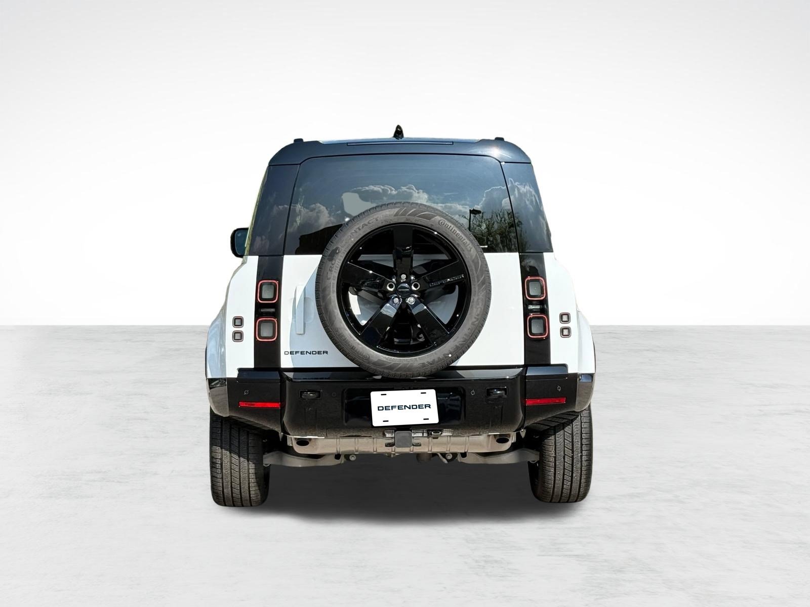 Used 2026 Land Rover Defender 110 X-Dynamic SE AWD/4WD image 10