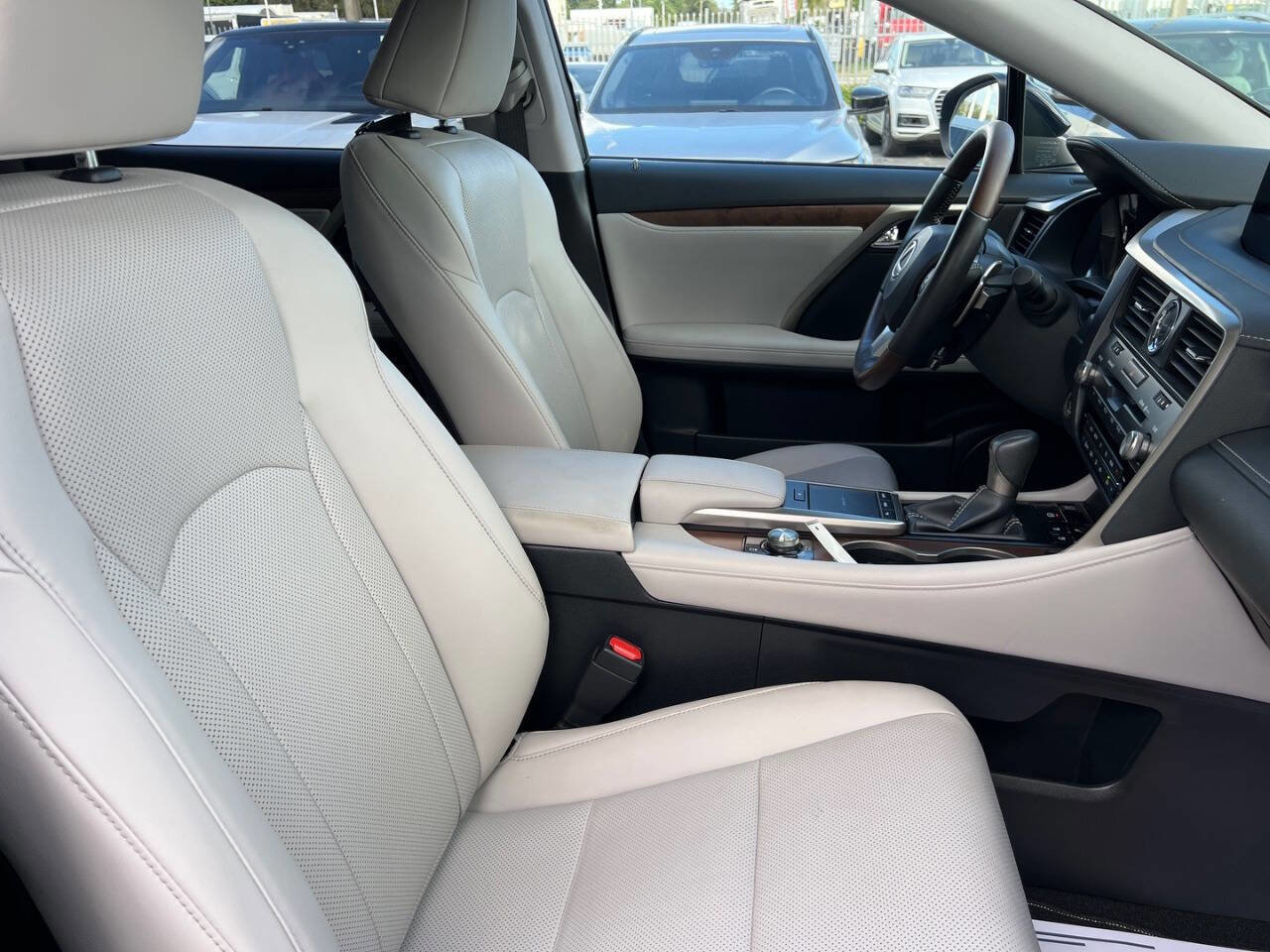 Used 2021 Lexus RX 350L FWD w/ Premium Package image 8