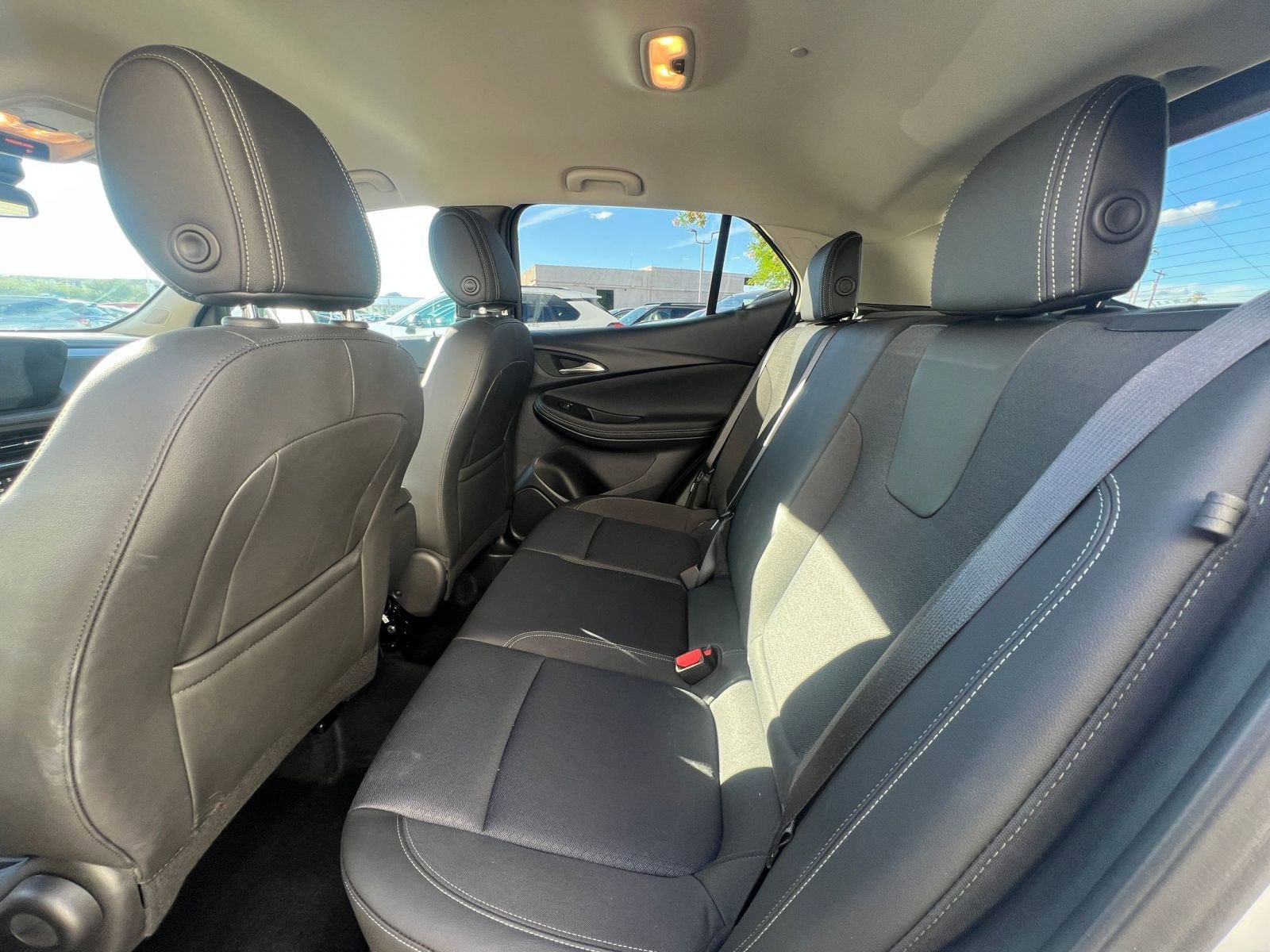 Used 2025 Buick Encore GX Preferred image 25