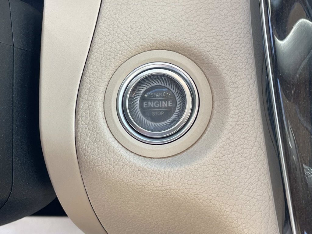 Used 2020 Mercedes-Benz GLC 300 image 36