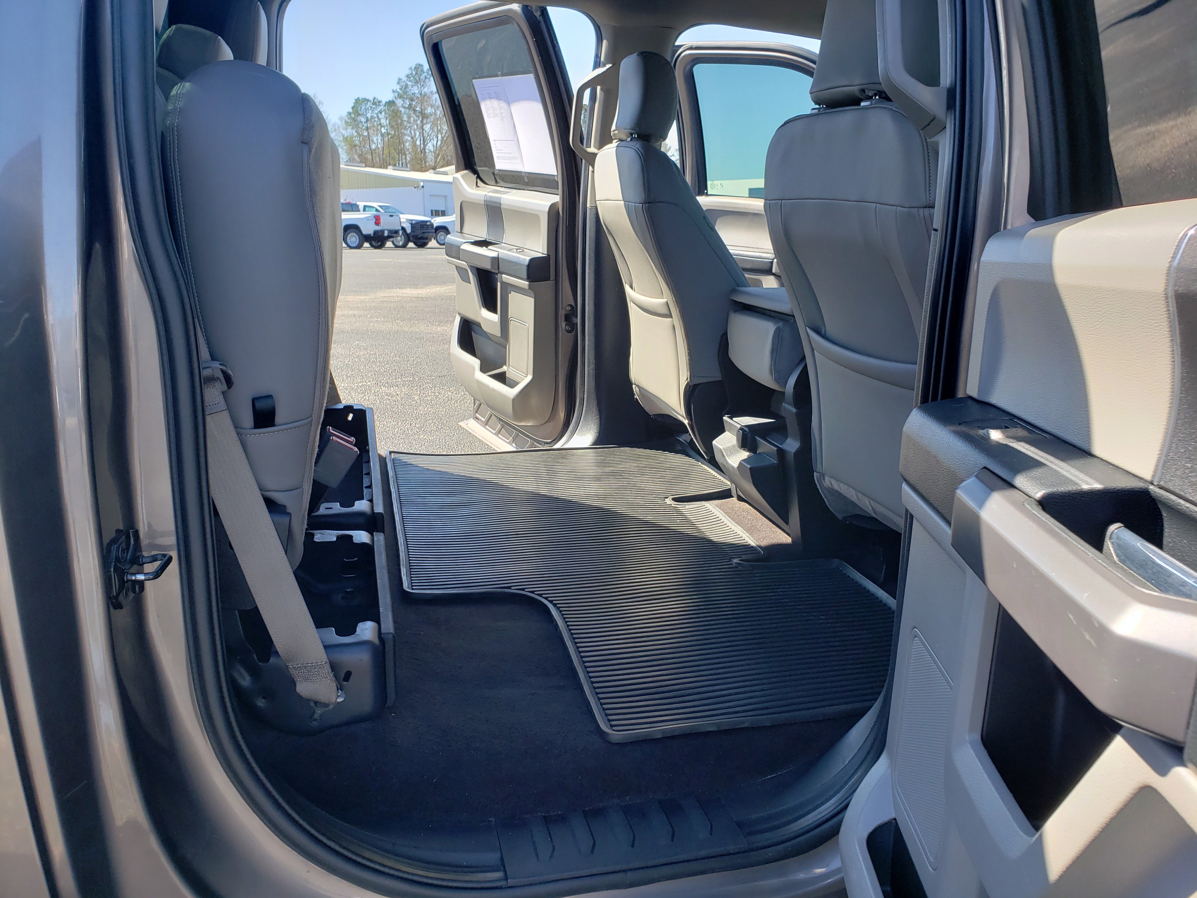 Used 2020 Ford F150 XLT w/ Equipment Group 301A Mid image 32