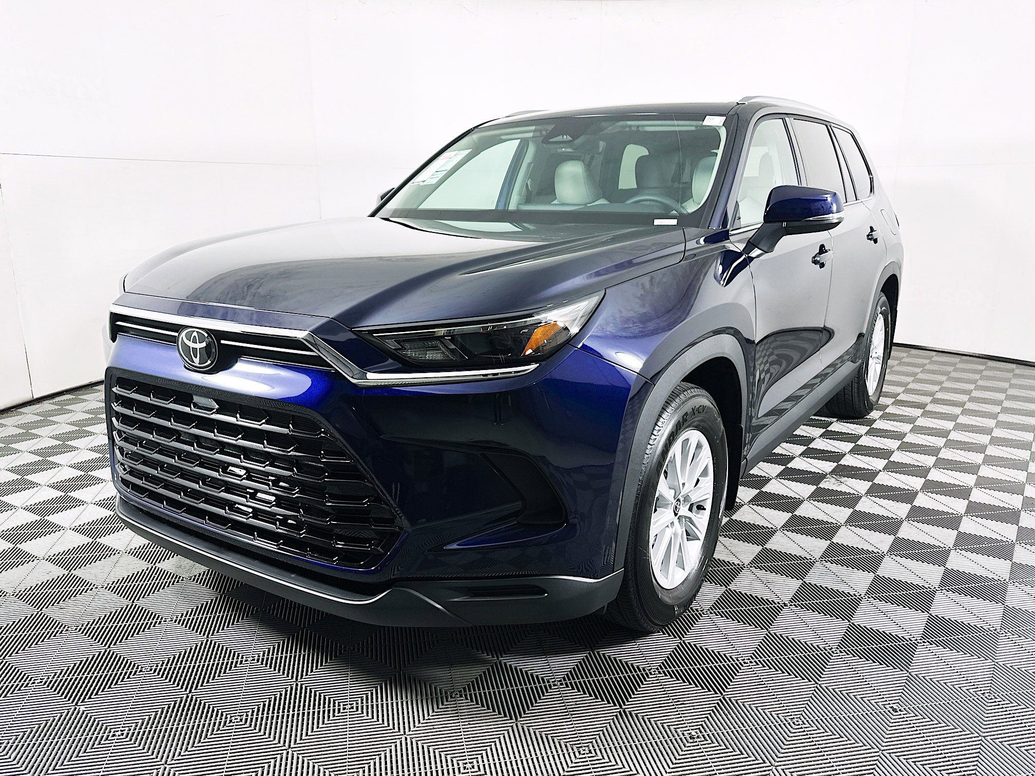 Certified 2026 Toyota Grand Highlander XLE image 7