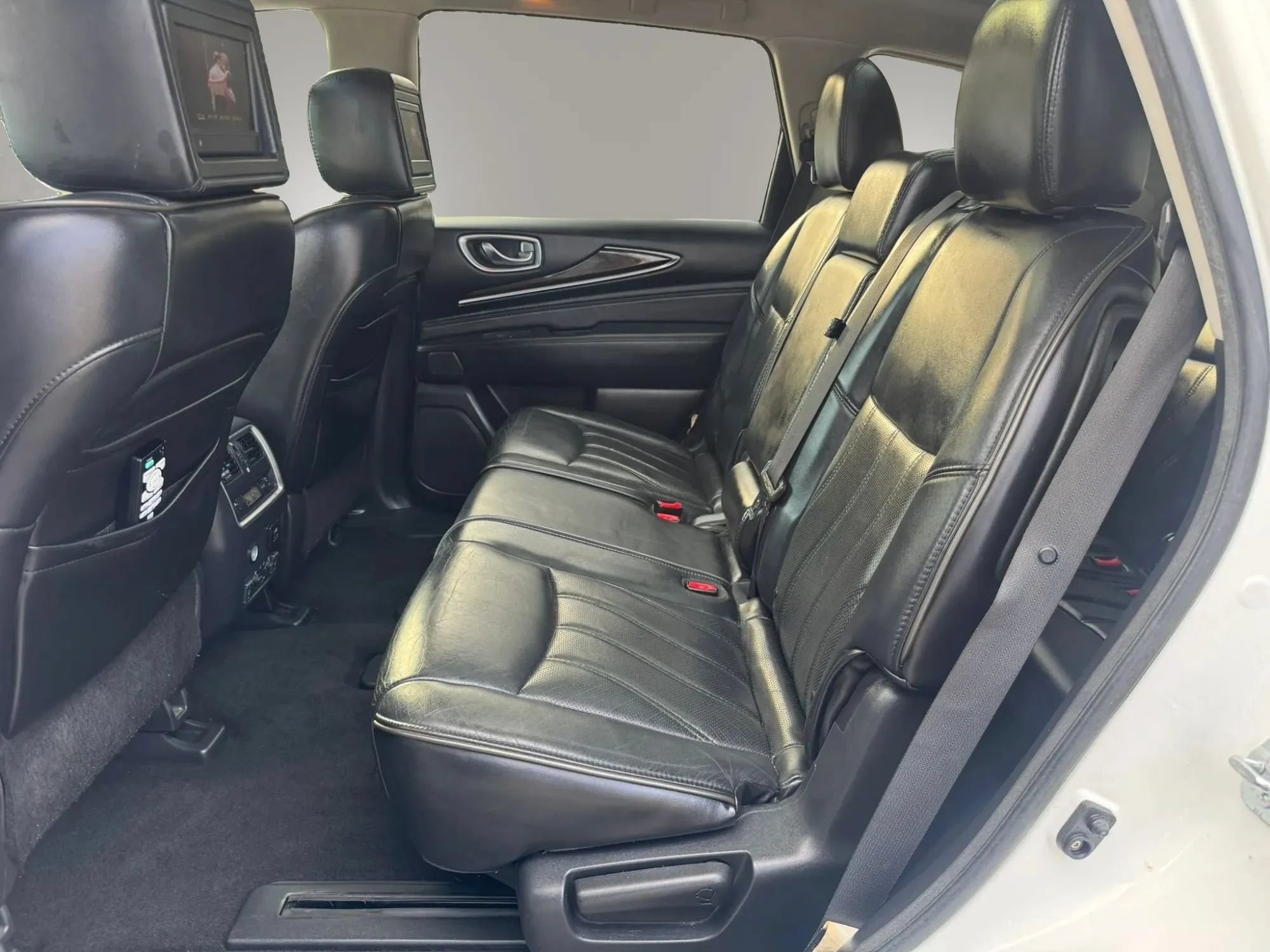 Used 2013 INFINITI JX35 AWD w/ Premium Pkg image 21